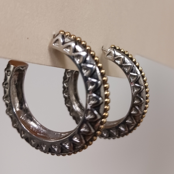 NWOT Chicos Hoop Earrings Silver and Gold Two Tone Ribbed Retro post back - Picture 13 of 16